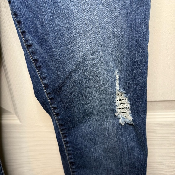 Kut from the Kloth Toothpick Skinny Jean Slightly Distressed Size 10 GUC - Picture 2 of 9